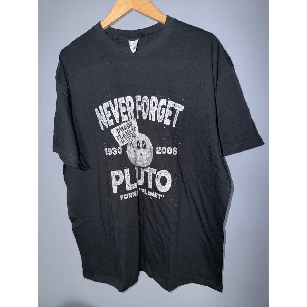 Caribbean Seal Never Forget Pluto Dwarf Planet Matter Graphic T-Shirt Black XL